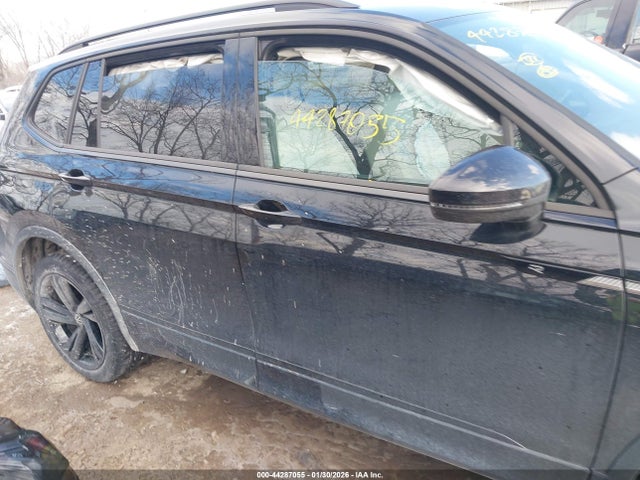 44287055 :رقم المزاد ، 3VV8B7AX3RM211349 vin ، 2024 Volkswagen Tiguan 2.0t Se R-line Black مزاد بيع