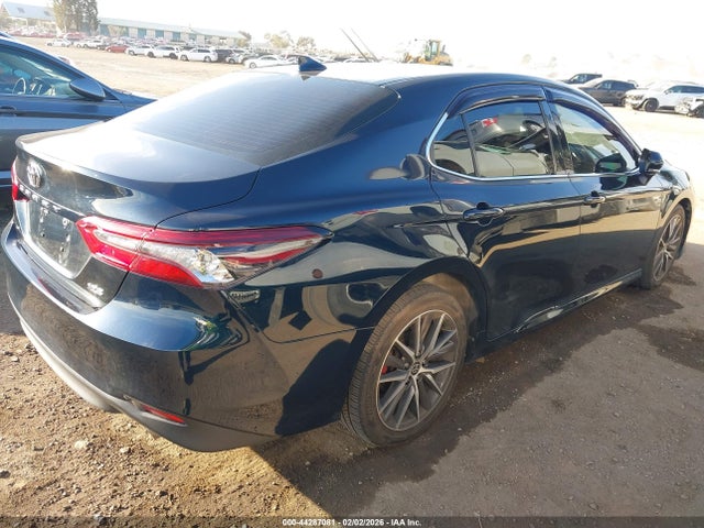 4T1F11AK6MU477622 Toyota CAMRY XLE