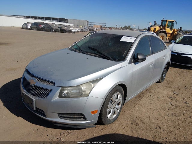 1G1PA5SG0E7185094 Chevrolet Cruze Ls Auto