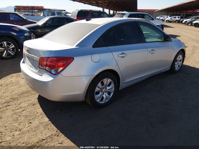 1G1PA5SG0E7185094 Chevrolet Cruze Ls Auto