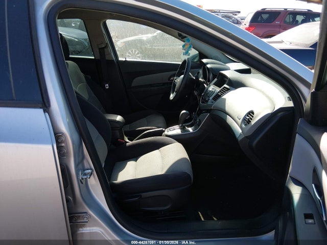 1G1PA5SG0E7185094 Chevrolet Cruze Ls Auto