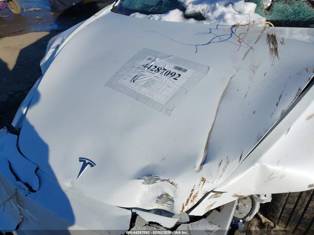 2024 TESLA MODEL 3 5YJ3E1EB3RF799432 Photo 9