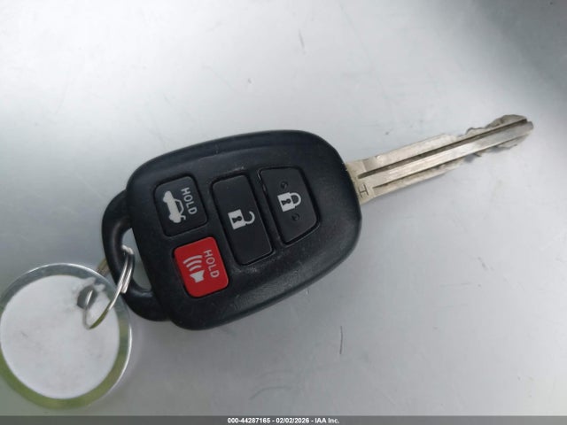 5YFBURHE8FP283103 Toyota COROLLA LE