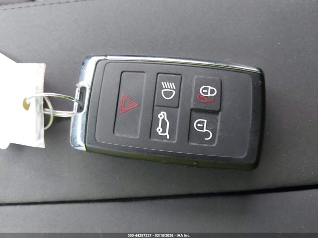 SALYL2EX6SA808340 Land Rover Range Rover Velar P250 Dynamic Se