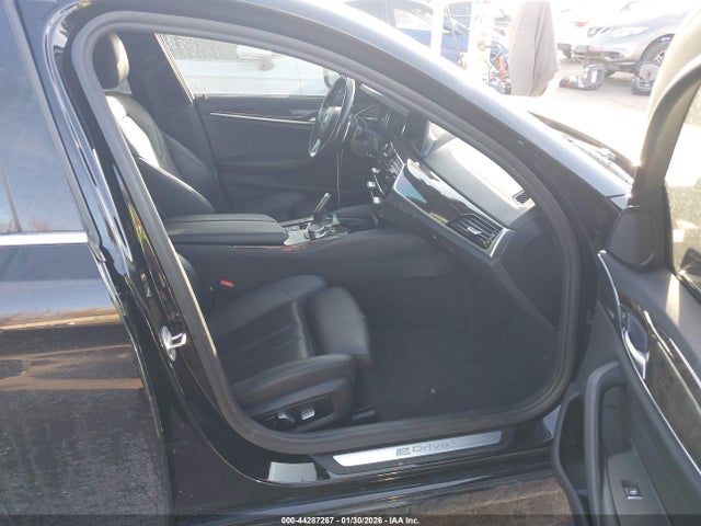 44287267 :رقم المزاد ، WBAJA9C59KB389044 vin ، 2019 Bmw 530e Iperformance مزاد بيع