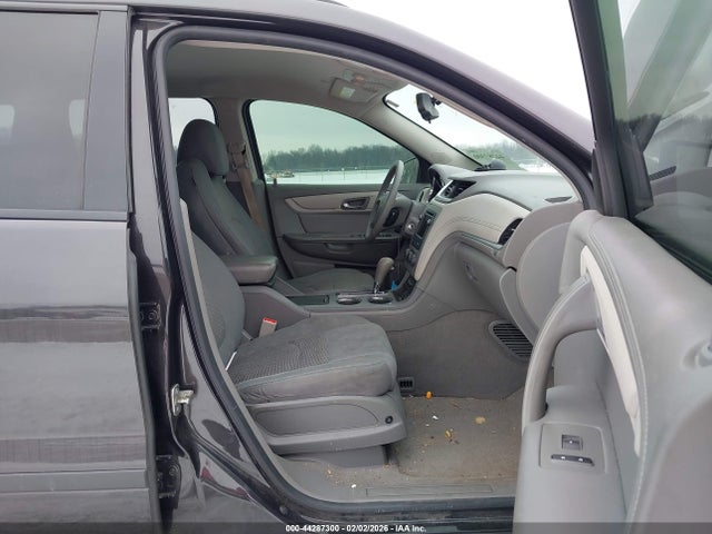 44287300 :رقم المزاد ، 1GNKRFKD6HJ252009 vin ، 2017 Chevrolet Traverse Ls مزاد بيع