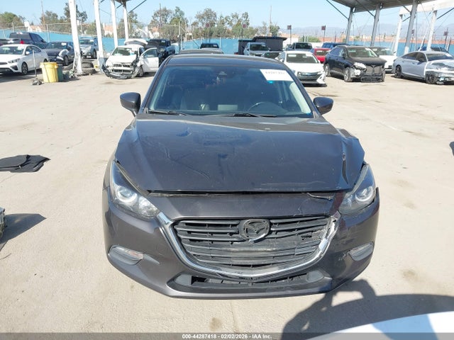 3MZBN1V3XJM242826 Mazda Mazda3 Touring