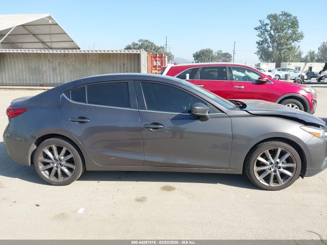 3MZBN1V3XJM242826 Mazda Mazda3 Touring
