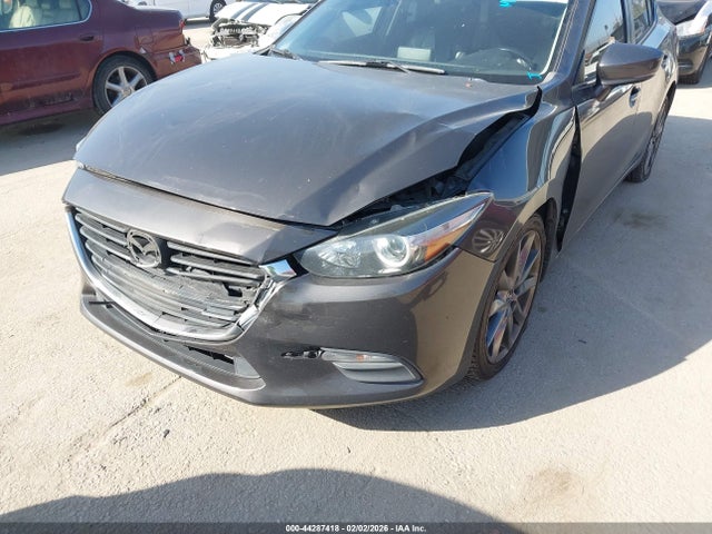 3MZBN1V3XJM242826 Mazda Mazda3 Touring