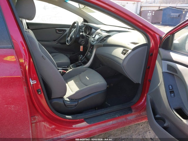KMHDH4AE8GU545065 Hyundai ELANTRA SE