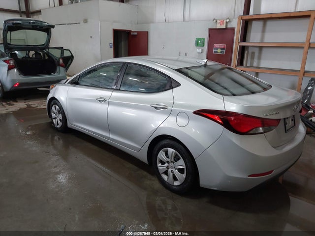 5NPDH4AE0GH758431 Hyundai ELANTRA SE