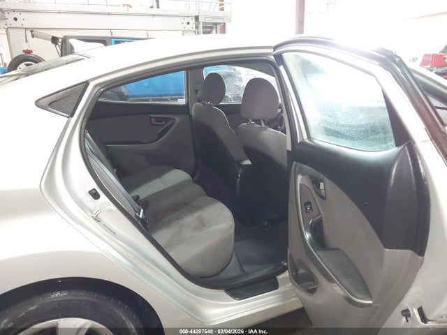 5NPDH4AE0GH758431 Hyundai ELANTRA SE