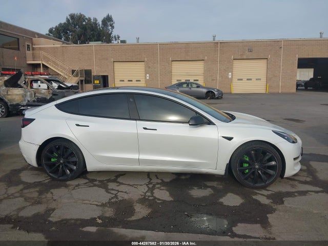 Tesla Model 3 Long Range Dual Motor All-wheel Drive 2021 5YJ3E1EB6MF869028 Image 14