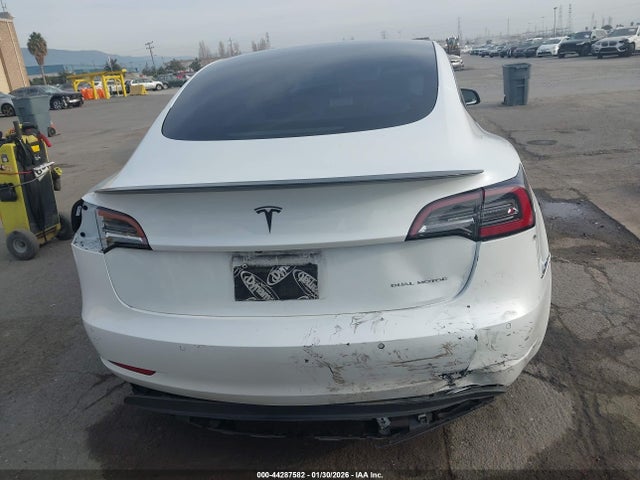 Tesla Model 3 Long Range Dual Motor All-wheel Drive 2021 5YJ3E1EB6MF869028 Image 17