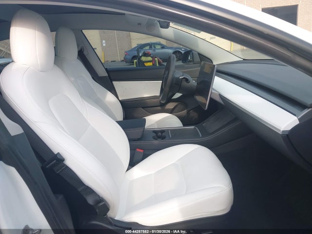 2021 TESLA MODEL 3 5YJ3E1EB6MF869028 Photo 4