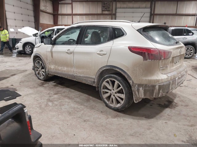2019 NISSAN ROGUE SPORT JN1BJ1CR8KW333832 Photo 2
