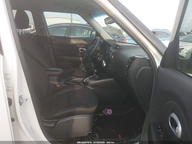 Продаж на аукціоні авто 2015 Kia Soul, vin: KNDJN2A28F7233965, номер лоту: 44287676
