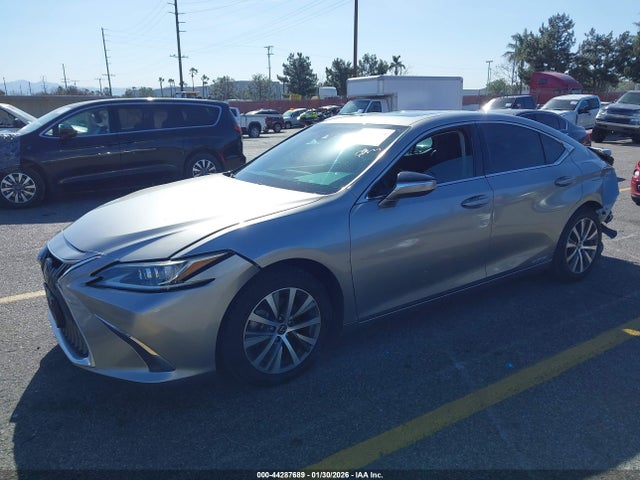 58AB21B18KU002920 Lexus ES 300H