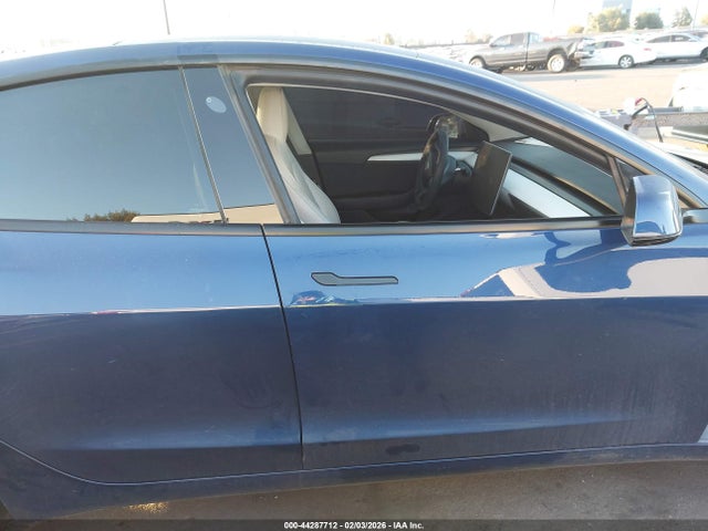 Tesla Model 3 Standard Range Plus Rear-wheel Drive 2021 5YJ3E1EA8MF096697 Image 14