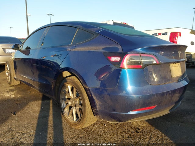 Tesla Model 3 Standard Range Plus Rear-wheel Drive 2021 5YJ3E1EA8MF096697 Image 3