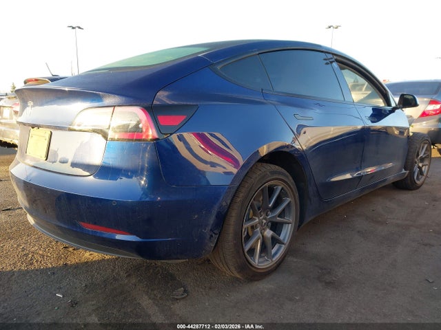 Tesla Model 3 Standard Range Plus Rear-wheel Drive 2021 5YJ3E1EA8MF096697 Image 4