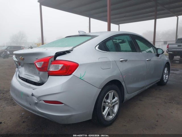 1G1BE5SM0H7101557 Chevrolet Cruze Lt Auto