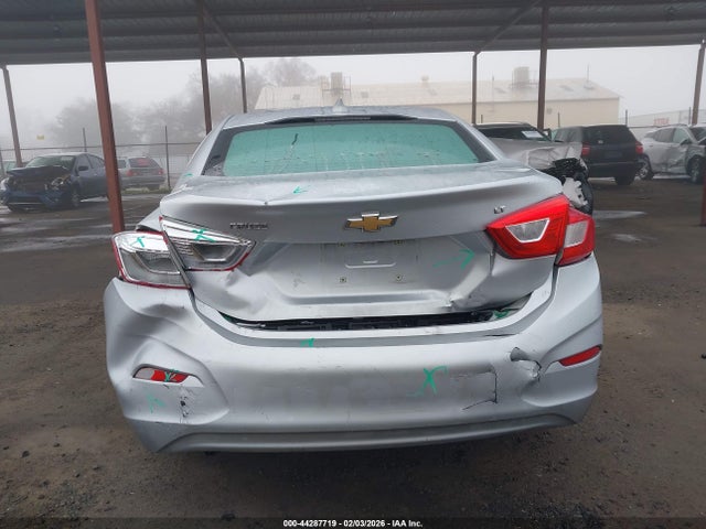 1G1BE5SM0H7101557 Chevrolet Cruze Lt Auto