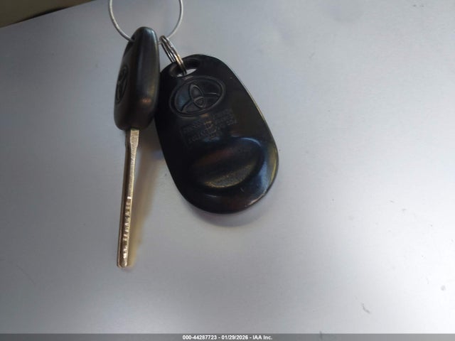 2005 Toyota Camry Solara Se მანქანა იყიდება აუქციონზე, vin: 4T1CE38P25U965052, აუქციონის ნომერი: 44287723