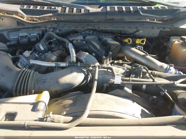 1FT8W3DT0KEE11850 Ford F-350 Lariat