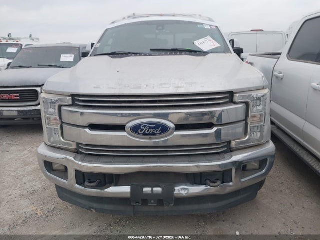1FT8W3DT0KEE11850 Ford F-350 Lariat