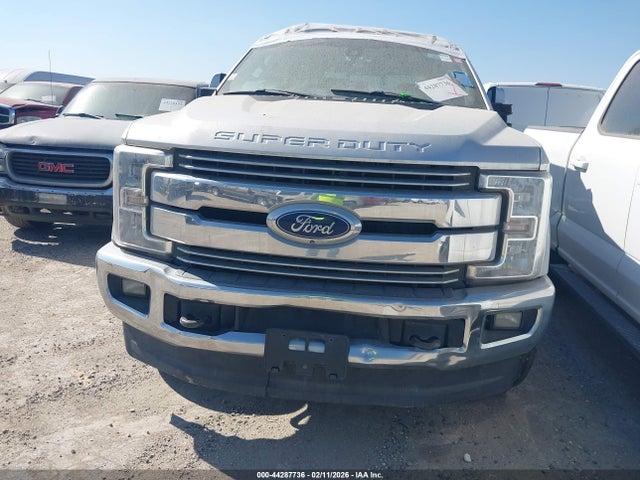 1FT8W3DT0KEE11850 Ford F-350 Lariat