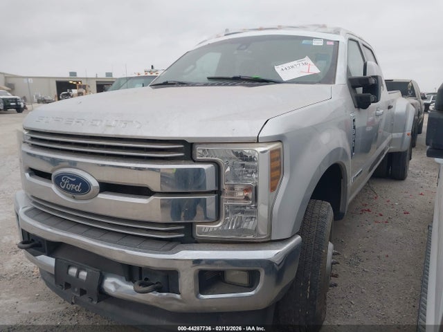 1FT8W3DT0KEE11850 Ford F-350 Lariat