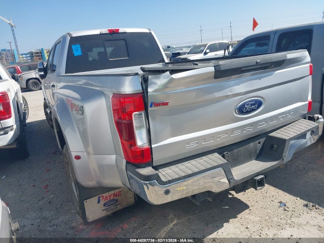 1FT8W3DT0KEE11850 Ford F-350 Lariat