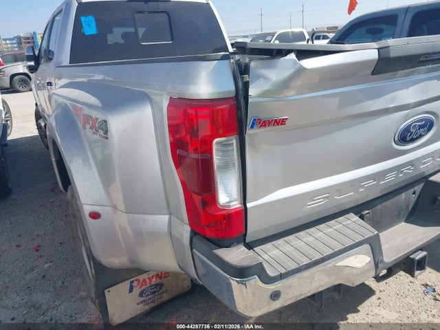 1FT8W3DT0KEE11850 Ford F-350 Lariat
