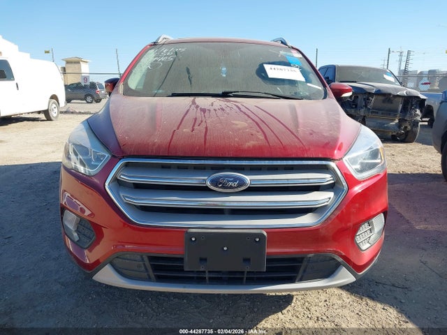 1FMCU0J99JUA63571 Ford Escape Titanium