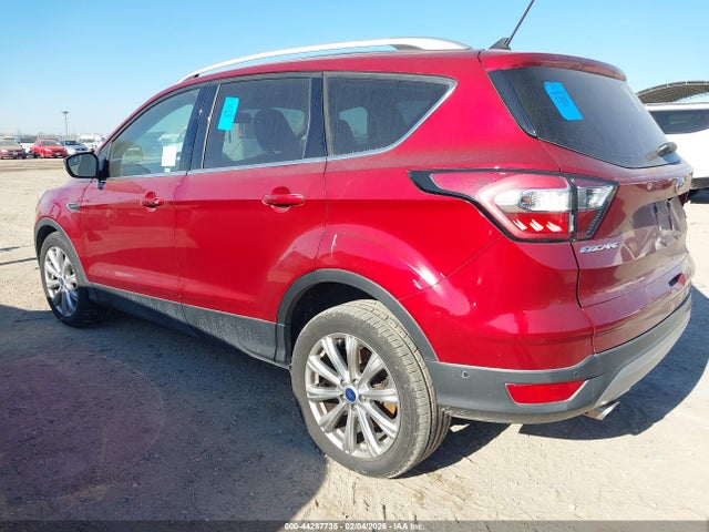 1FMCU0J99JUA63571 Ford Escape Titanium
