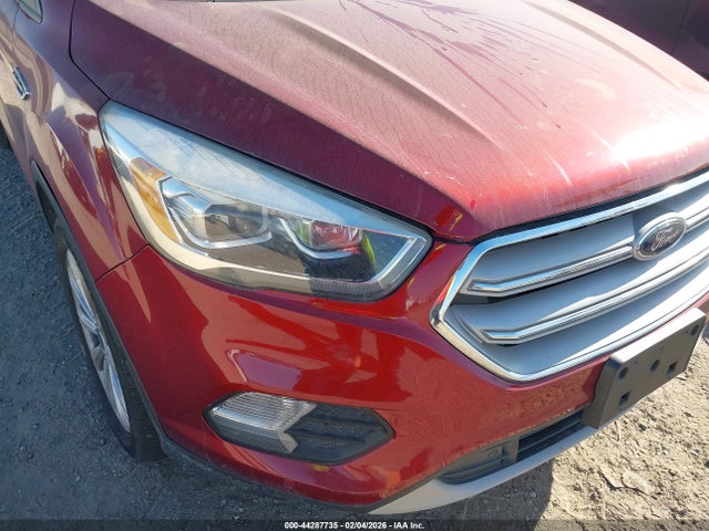 1FMCU0J99JUA63571 Ford Escape Titanium