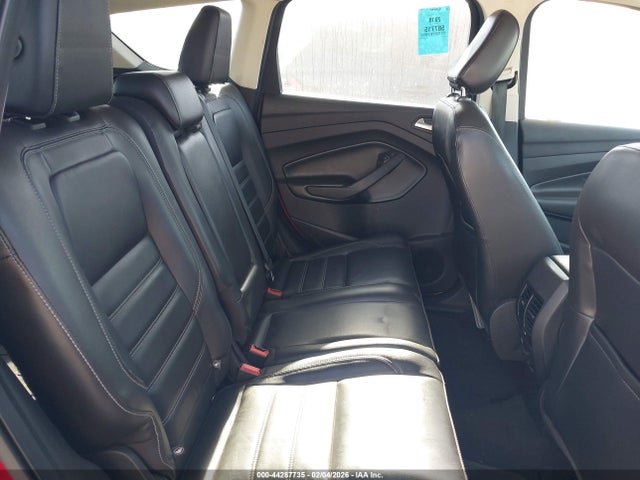 1FMCU0J99JUA63571 Ford Escape Titanium