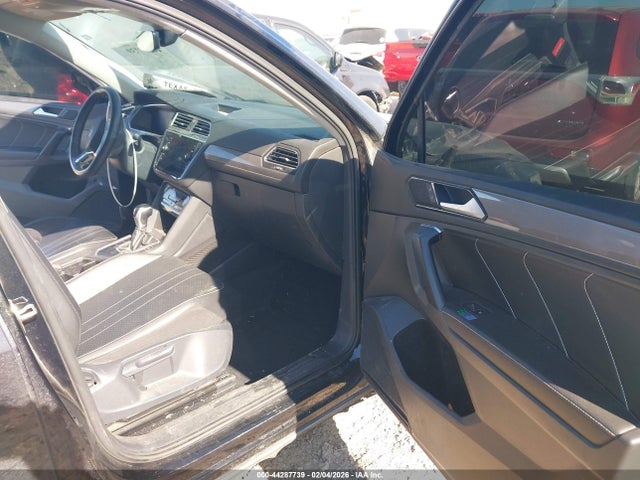 2022 VOLKSWAGEN TIGUAN 3VV3B7AX0NM046977 Photo 4
