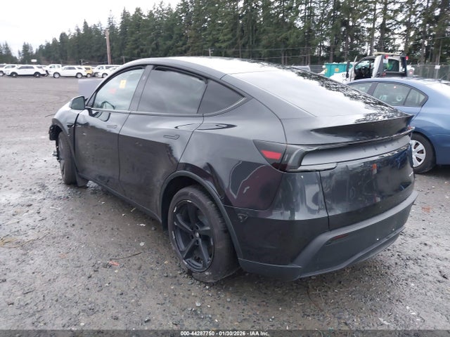 2026 TESLA MODEL Y 7SAYGDEE5TF427130 Photo 2