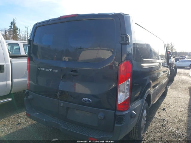 Ford Transit-250 2017 1FTYR2YM4HKB57736 Image 4
