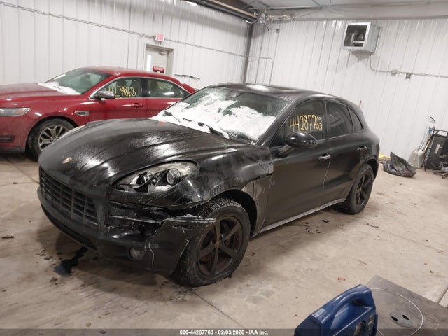 2017 PORSCHE MACAN WP1AA2A57HLB08096 Photo 1
