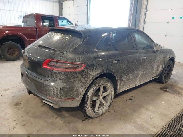 2017 PORSCHE MACAN WP1AA2A57HLB08096 Photo 3