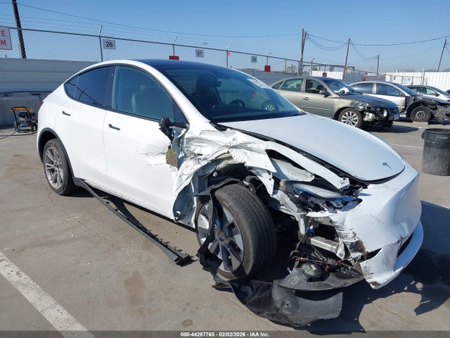 2023 TESLA MODEL Y 7SAYGDEE5PA068199 Photo 5