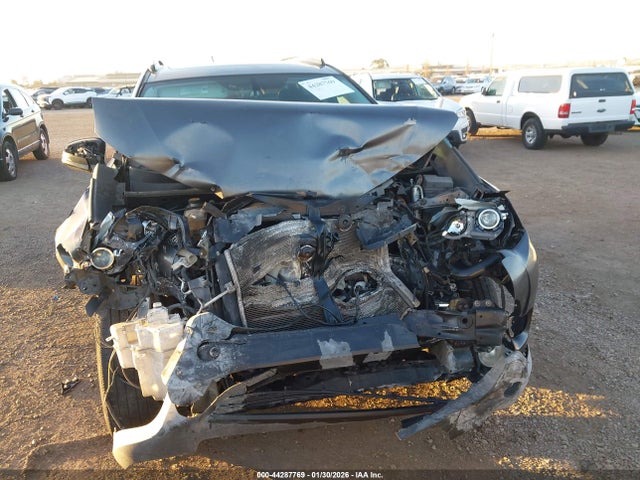 2T3WFREV1FW226599 Toyota Rav4 Xle