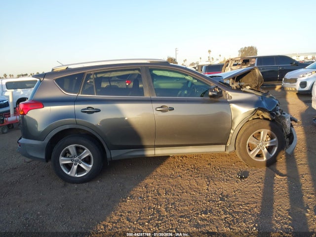 2T3WFREV1FW226599 Toyota Rav4 Xle
