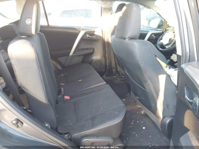 2T3WFREV1FW226599 Toyota Rav4 Xle