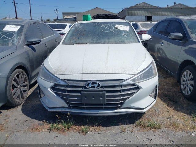 5NPD84LF8LH631300 Hyundai ELANTRA SEL