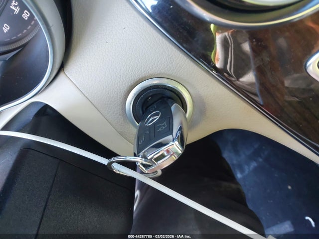 Продажа на аукционе авто 2017 Mercedes-benz C 300 4matic, vin: 55SWF4KBXHU228467, номер лота: 44287785