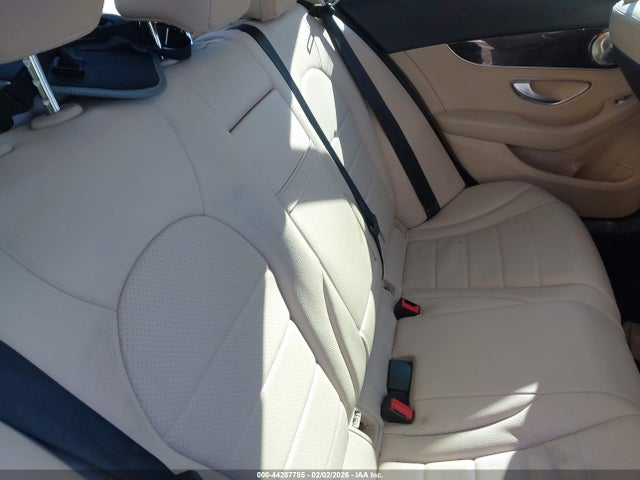 Продажа на аукционе авто 2017 Mercedes-benz C 300 4matic, vin: 55SWF4KBXHU228467, номер лота: 44287785